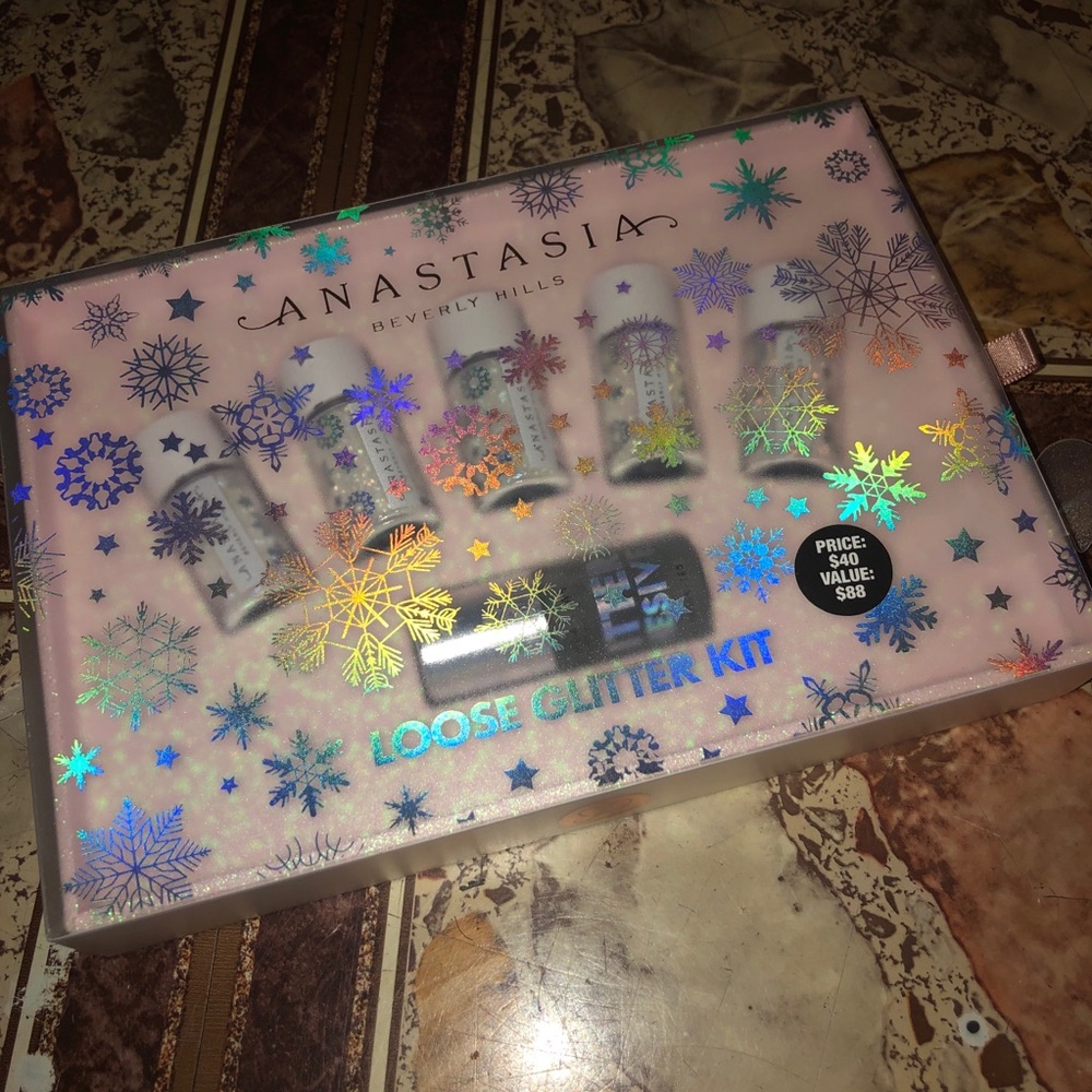 Anastasia body glitter